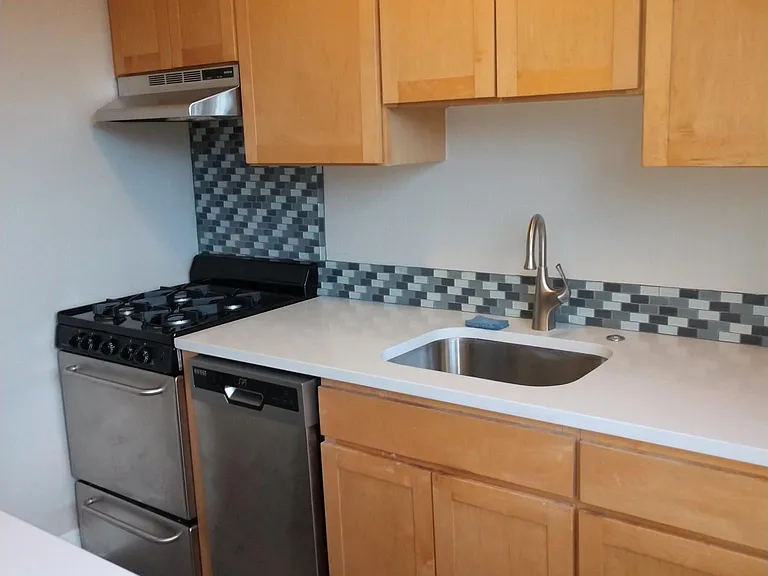 1196 N Grant St #310 — Photo 5