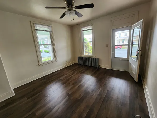 126-128 E Maple St, Palmyra, PA 17078