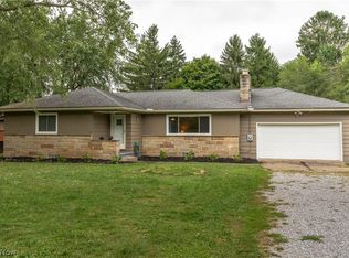 12933 Sunset Cir NW, Uniontown, OH