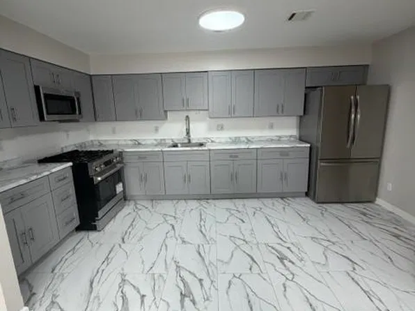 447 S 18th St, Newark, NJ 07103