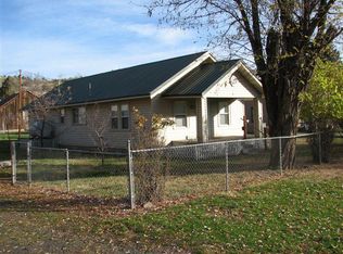 112 1st St, Fossil, OR 97830