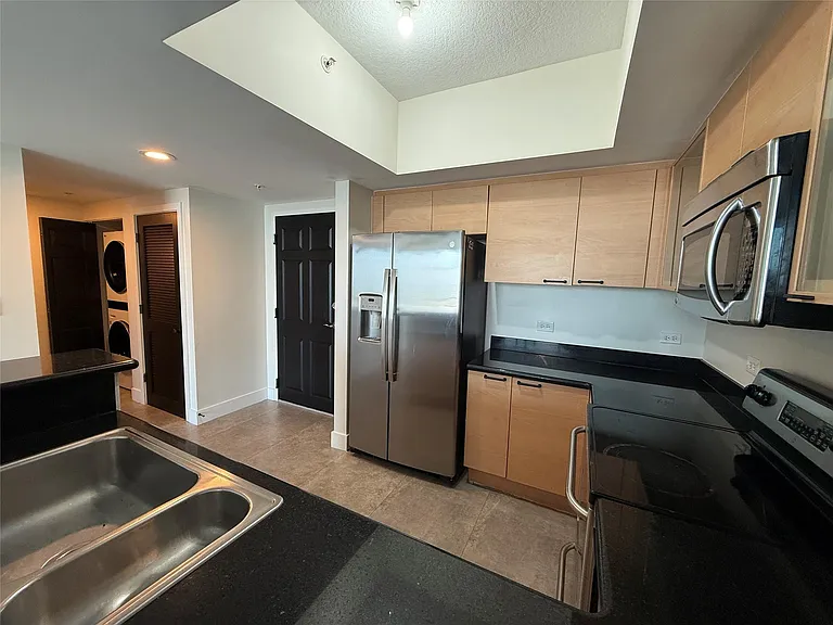 140 S Dixie Hwy #915 — Photo 3