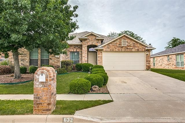 1st image of 632 Bent Oak Dr