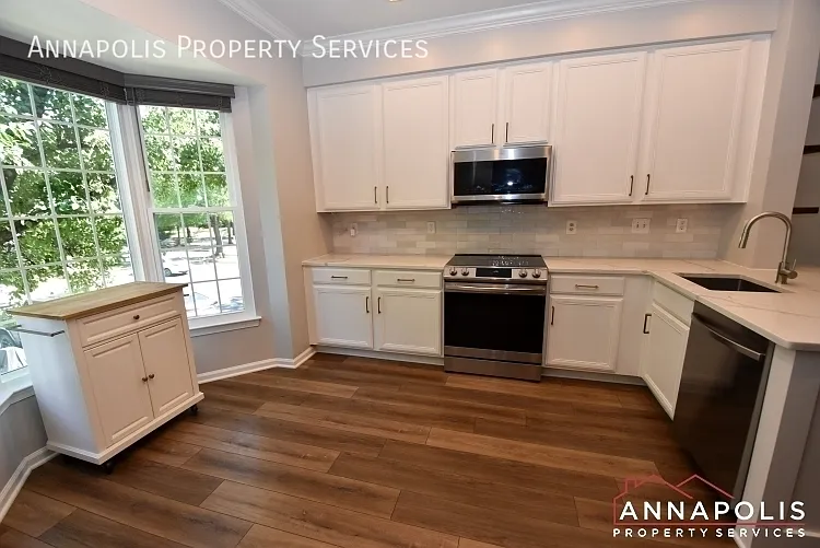 2489 revere court — Photo 2