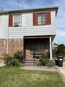 4703 212th St, Bayside, NY, 11361