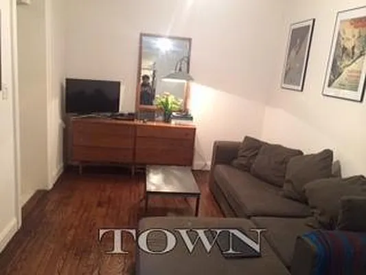 Rented by Town Residential | media 16