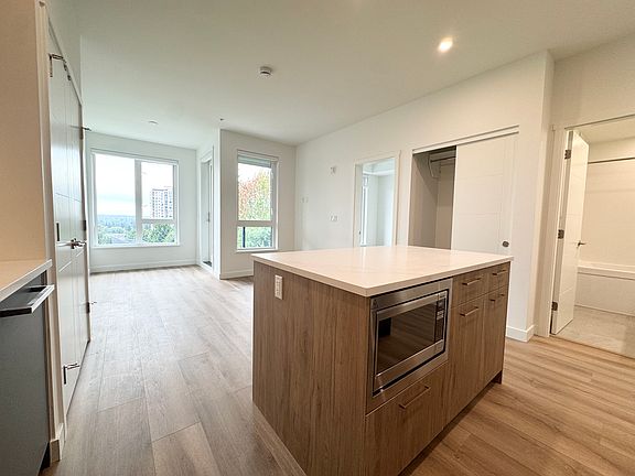 3rd image of 601 Rochester Ave #4XX