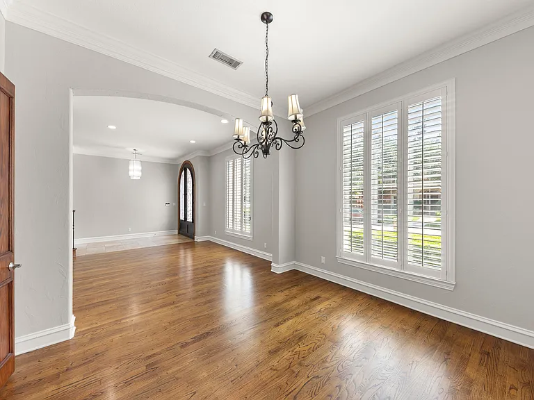 5905 Dorset Dr — Photo 3
