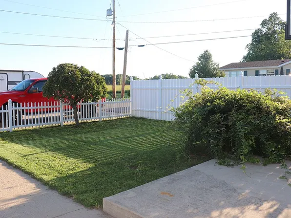 14 Grimes St, Jackson, OH 45640