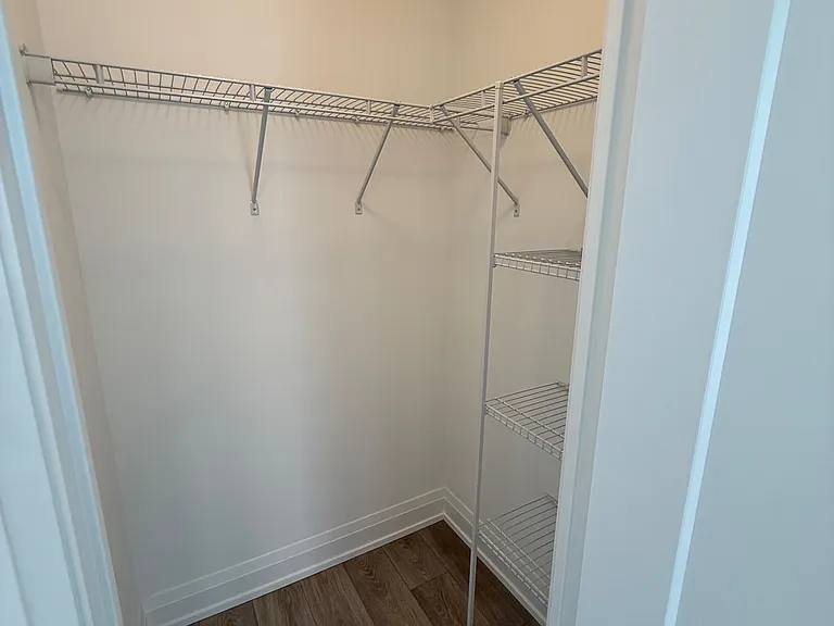 20 Soudan Ave #1208 — Photo 16