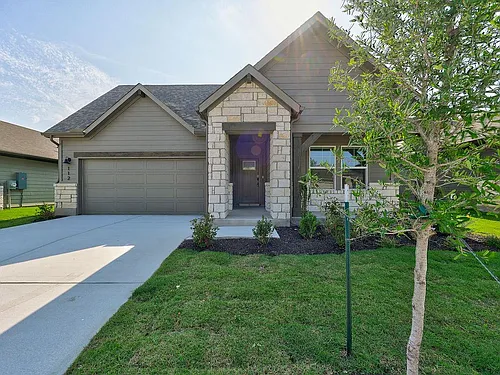112 Holmby Dr Photo 1