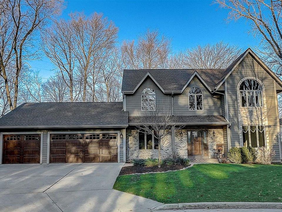 1st image of 10300 W Manor Park Dr