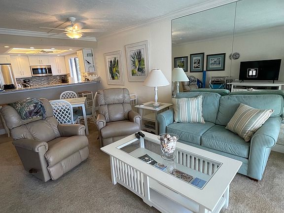 4th image of 25800 Hickory Blvd APT 201
