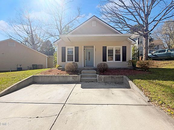 2nd image of 307 Wax Myrtle Ct