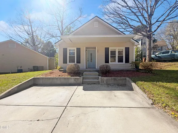 307 Wax Myrtle Ct, Cary, NC 27513