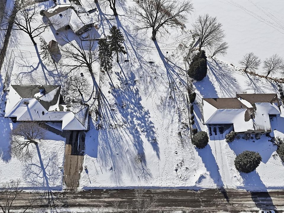 1st image of 782 Randy Ave