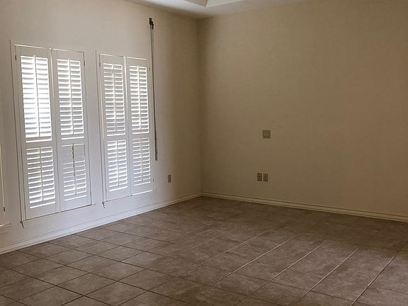 4th image of 6005 Garden Ct