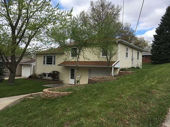 2nd image of 1220 N 3rd St