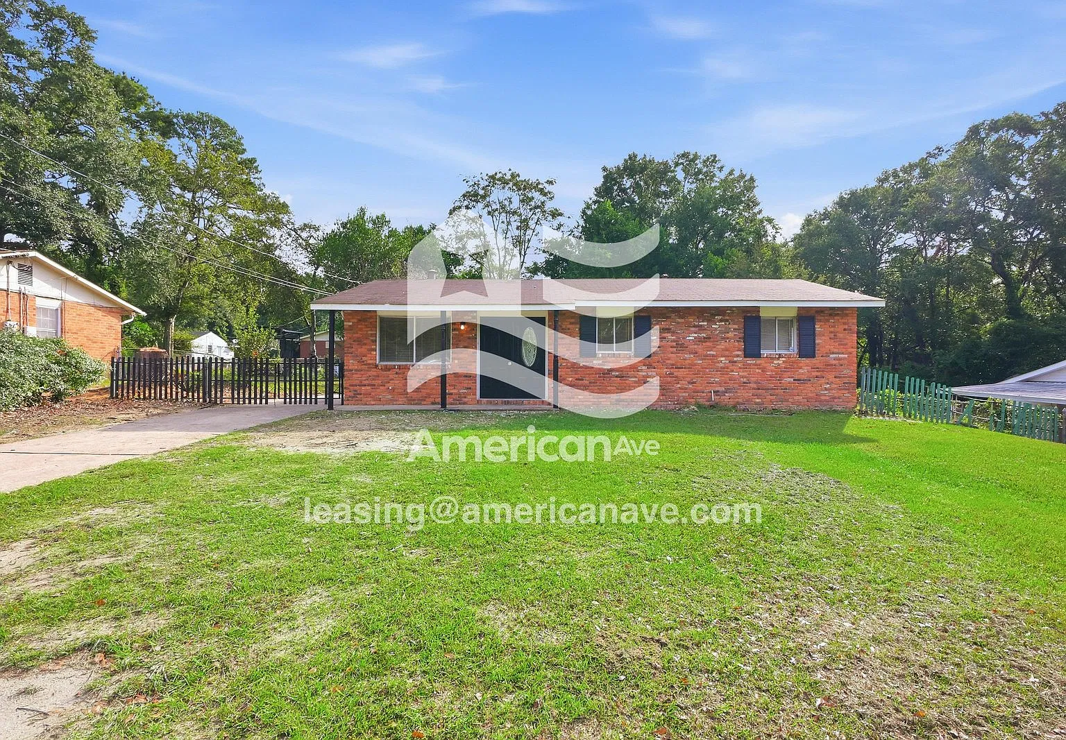 3 bed, 2.0 bath, 984 sqft, $1,235 — Photo 1