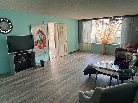 2nd image of 230 174th St APT 319