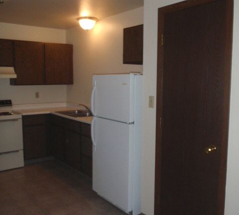 5th image of 100 Turner Ct #4