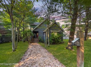 103 Midway Dr, Lake Harmony, PA 18624