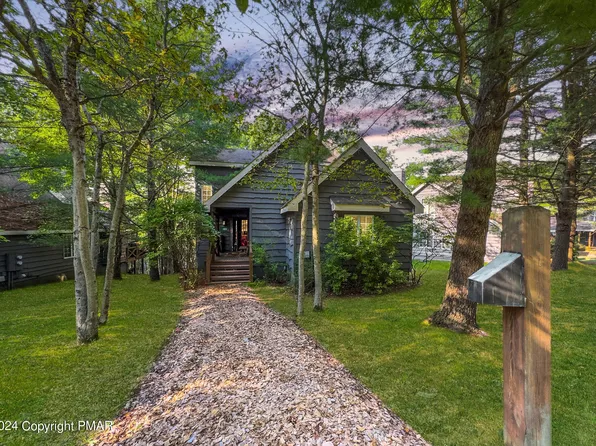 103 Midway Dr, Lake Harmony, PA 18624