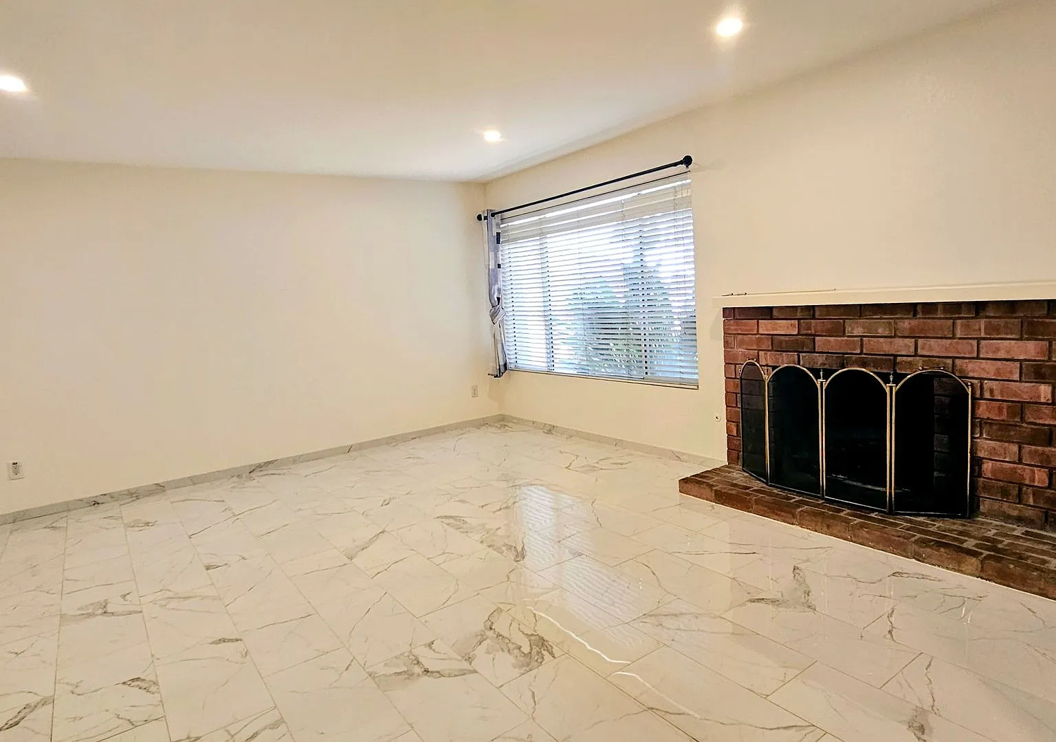 758 E Cypress Ave Glendora 91741 (4 Bed / 2 Bath) — Photo 3