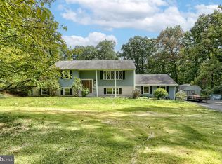 6 Lockwood Dr, Enola, PA