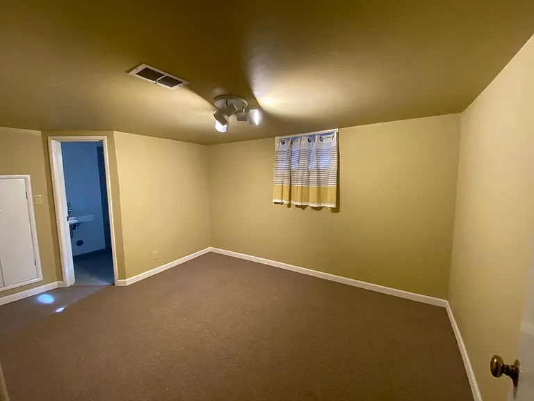 3719 Clark Ave — Photo 27