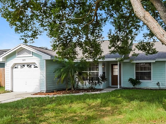 3rd image of 1220 Regal Ridge Dr