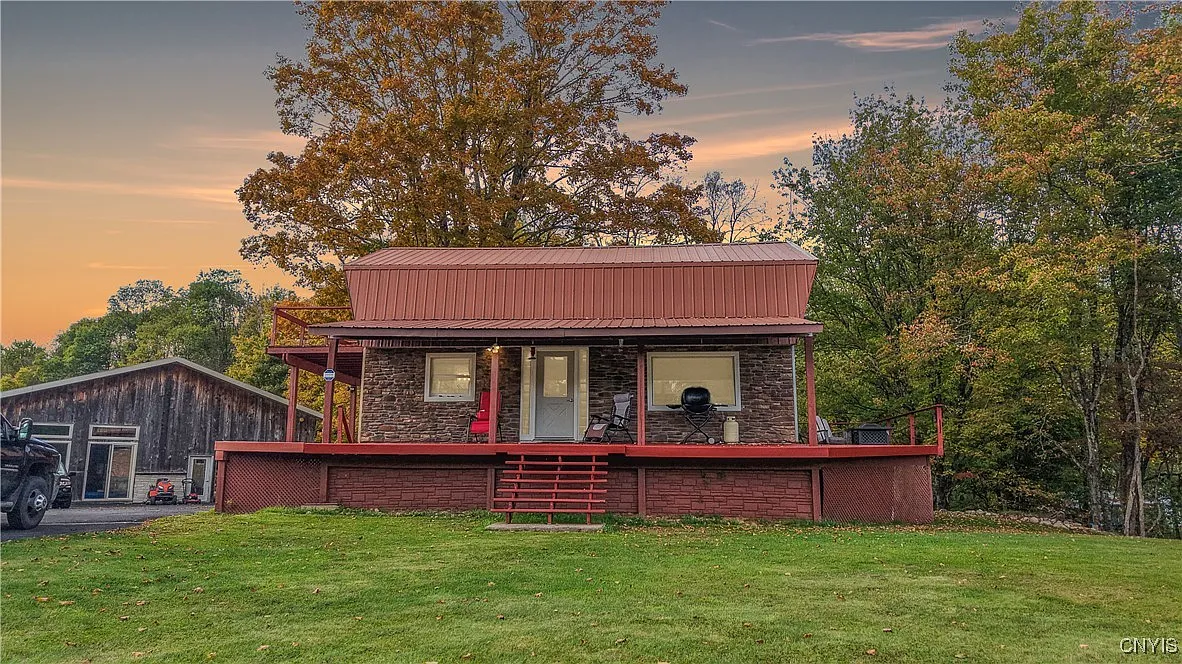 7469 Buck Hill Rd photo 1