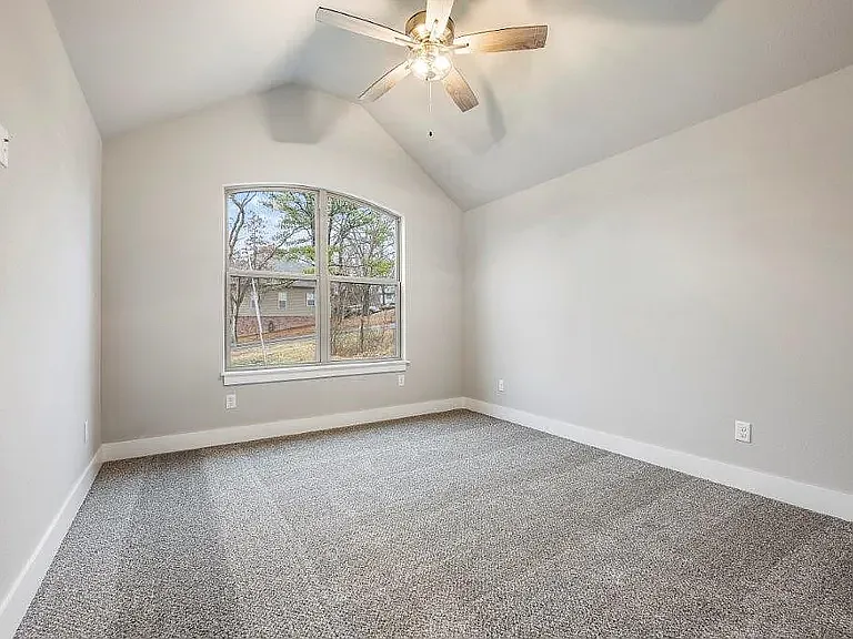 1 Pendeen Ln — Photo 11