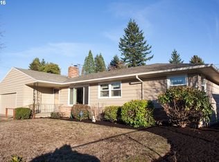 702 SE 166th Pl, Portland, OR 97233
