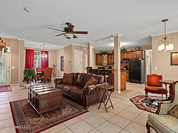 5th image of 1833 Perdido Blvd