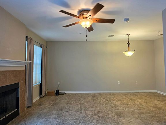 3rd image of 1517 Regency Rd Unit 123