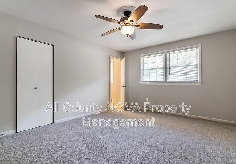 4126 Lenox Dr — Photo 31