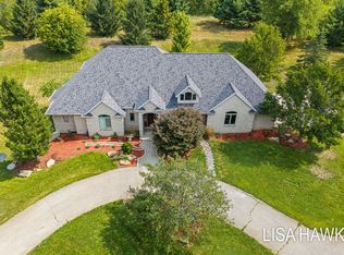 10365 Cleveland St, Nunica, MI 49448