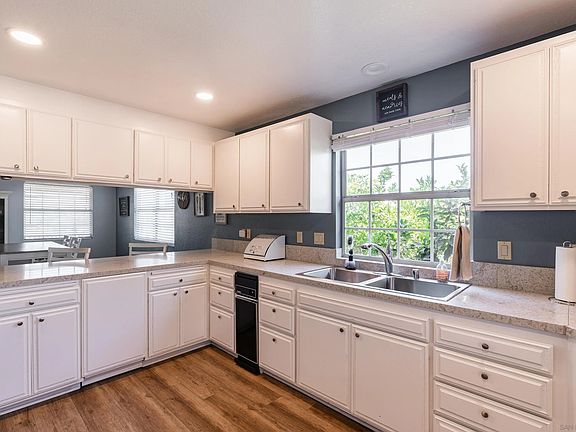 3rd image of 8520 Calle De Buena Fe