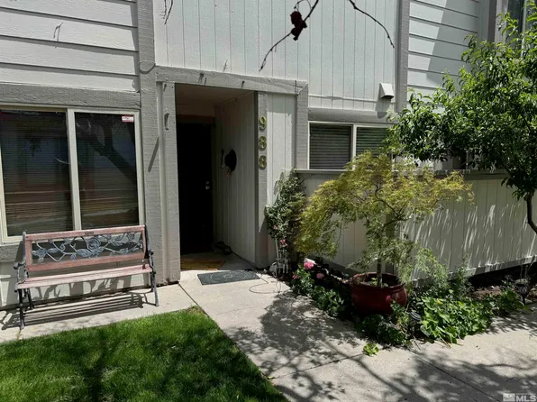 988 Holman Way, Sparks, NV 89431