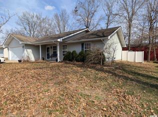 1609 Seigler Dr, Marion, IL 62959