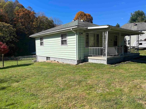 605 Warrior Fork Rd, Mannington, WV 26582