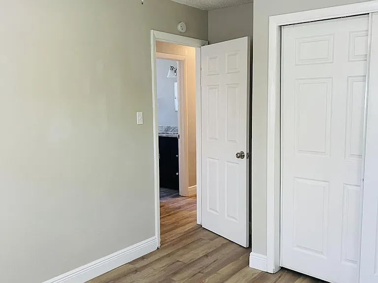 3405 E 32nd Ave — Photo 5