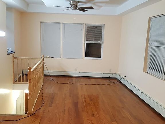 3rd image of 340 Bradley Ave Floor 2