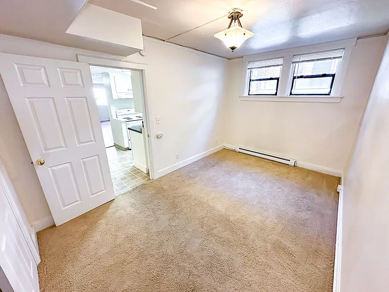 5241 15th Ave NE — Photo 15