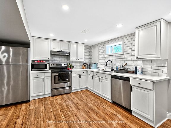 5th image of 312 E 45th St