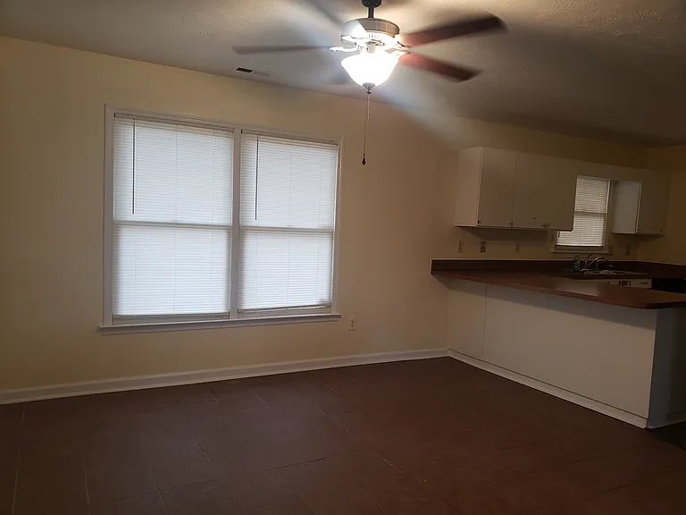 334 Woodberry Cir — Photo 3
