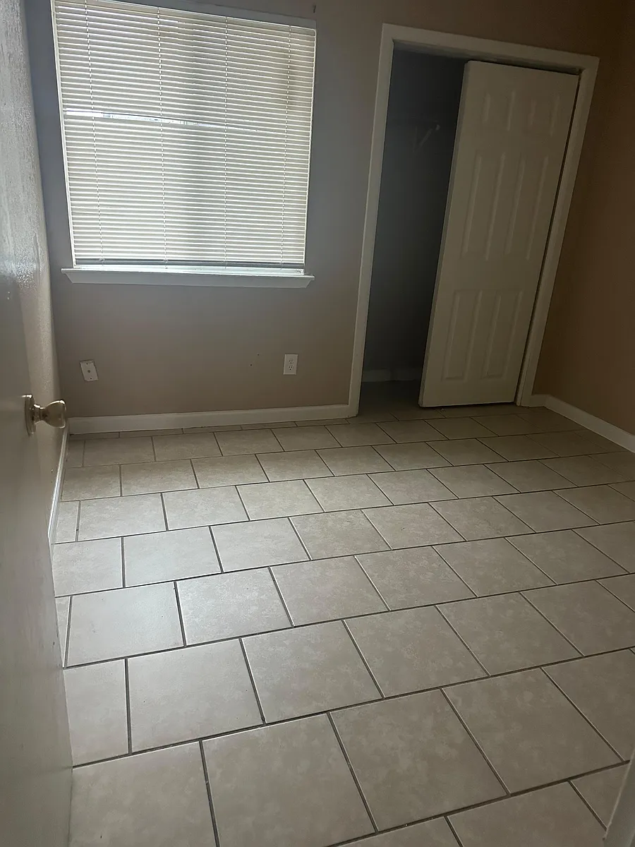 Building Photo - 4906 Merritt Cir #C