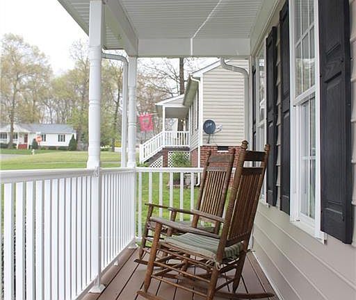 3rd image of 6885 Whiskey Hill Ln