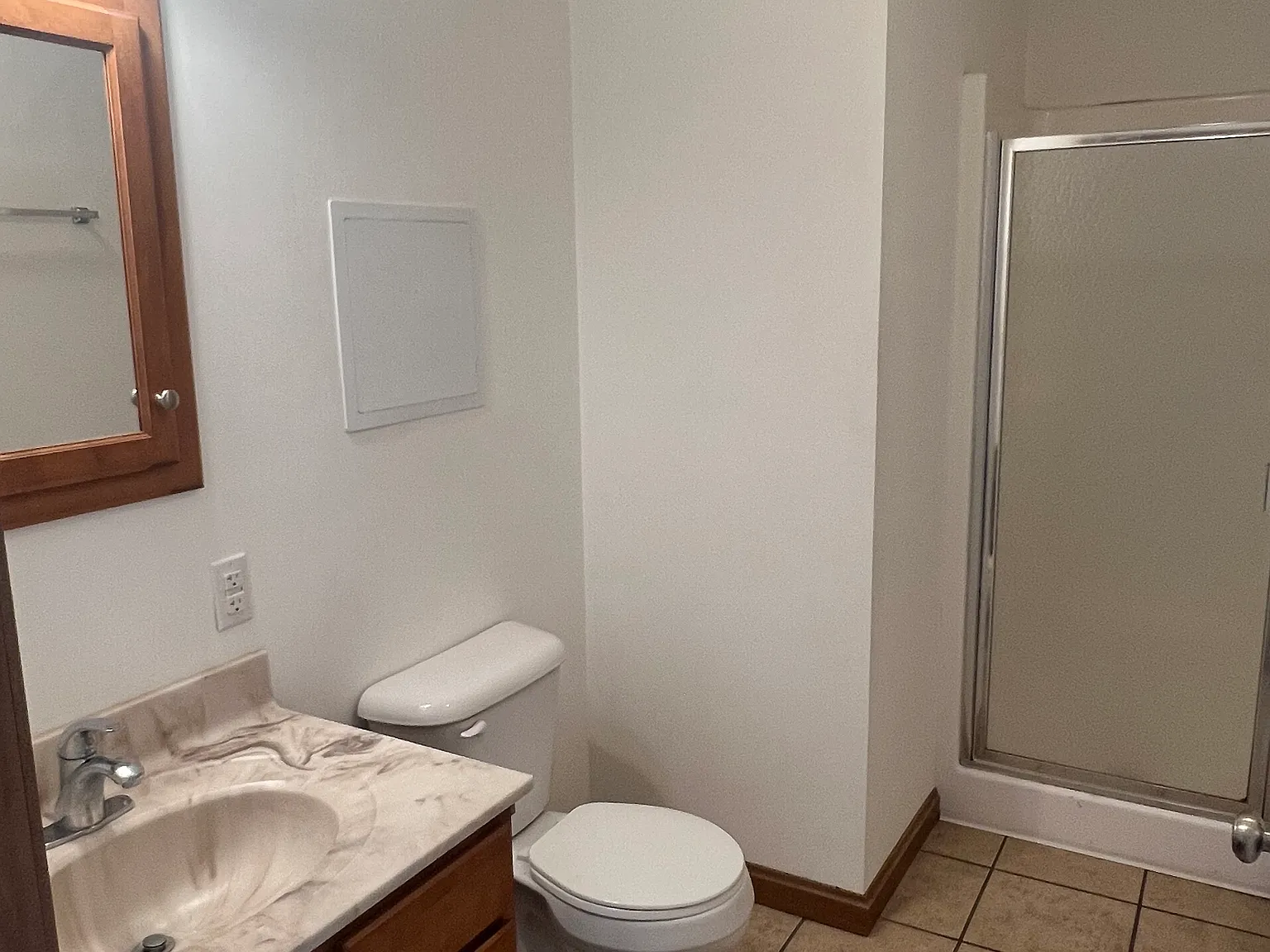 3 bed, 1200 sqft, $1,200 — Photo 4